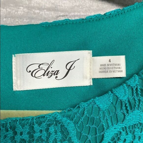 Eliza J Scalloped Lace Cap Sleeve Dress, Size 4 - Picture 3 of 4